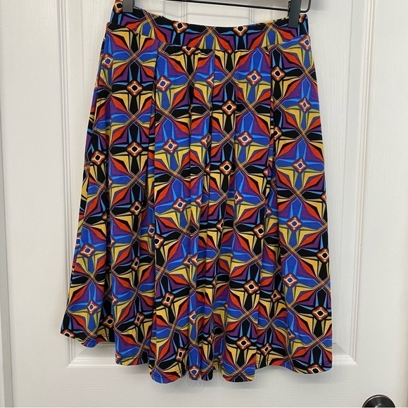 LuLaRoe Madison Skater Skirt with Pockets Retro Small - Picture 1 of 11